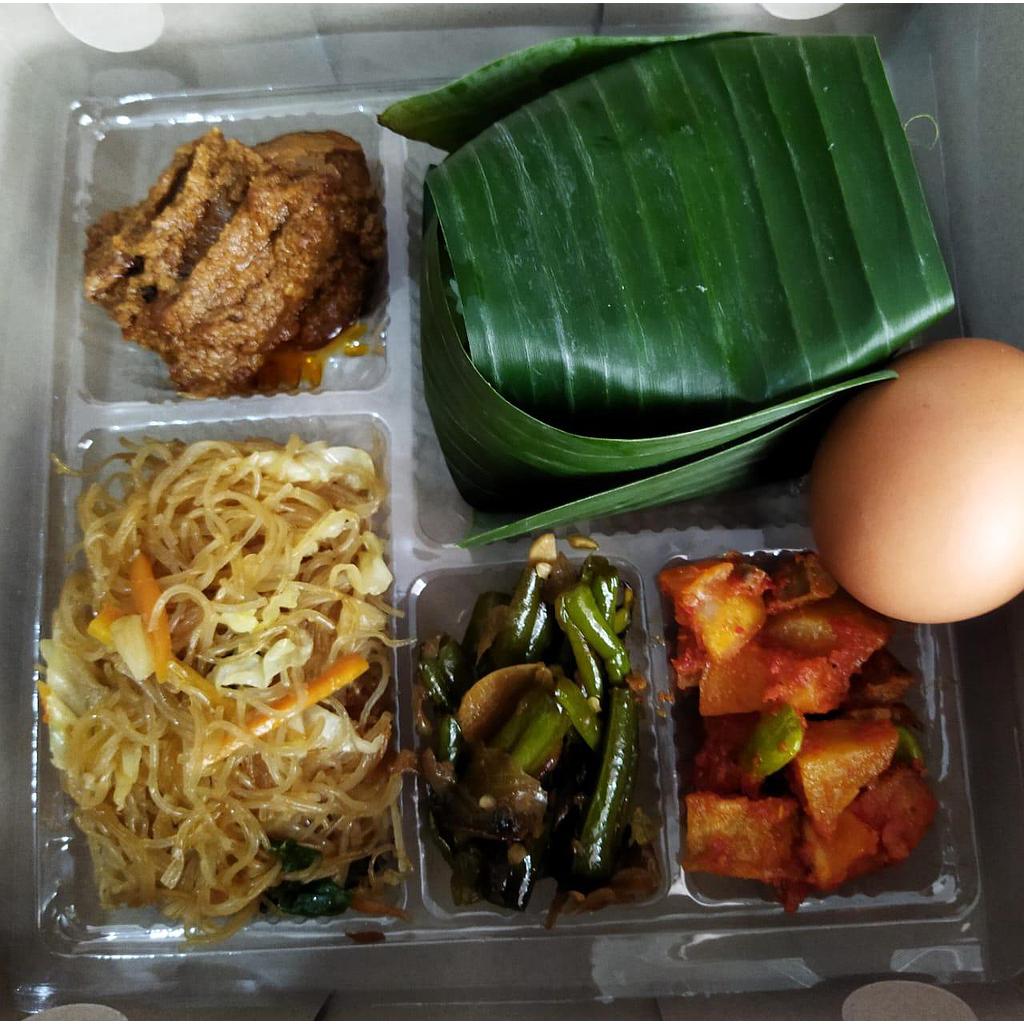 Nasi Paket Rendang Mak Eno