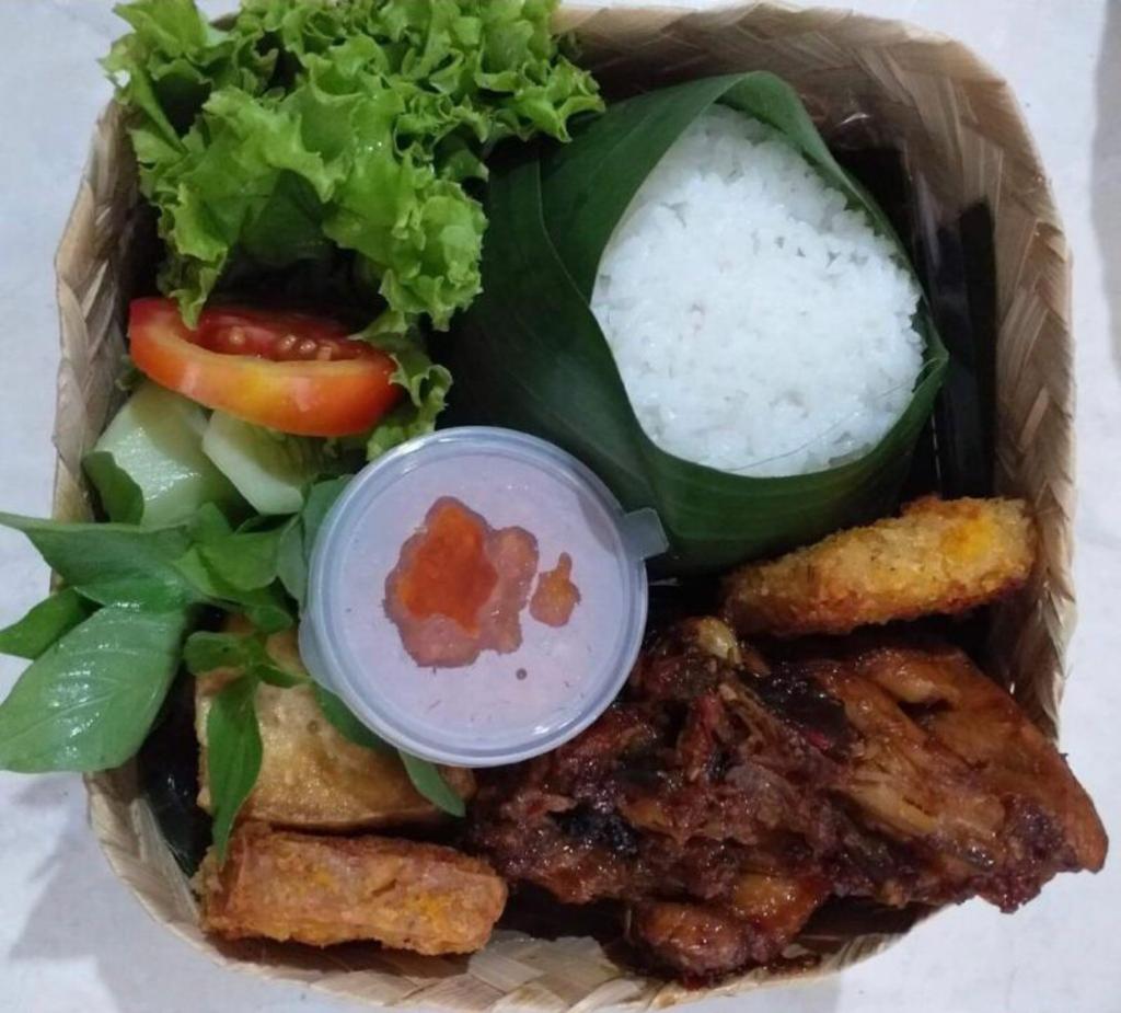 Paket Nasi Ayam Bakar CR Food