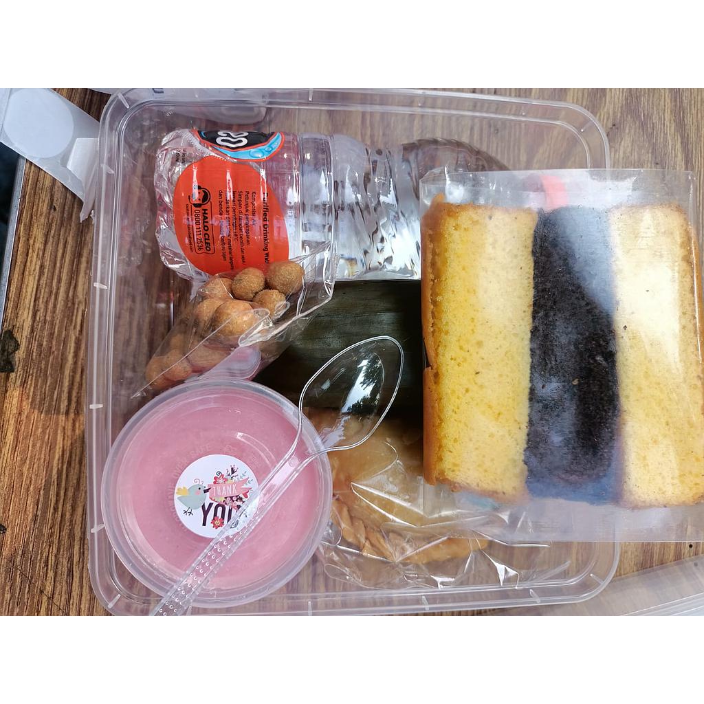 Snack Box Smile Cake &amp; Food F