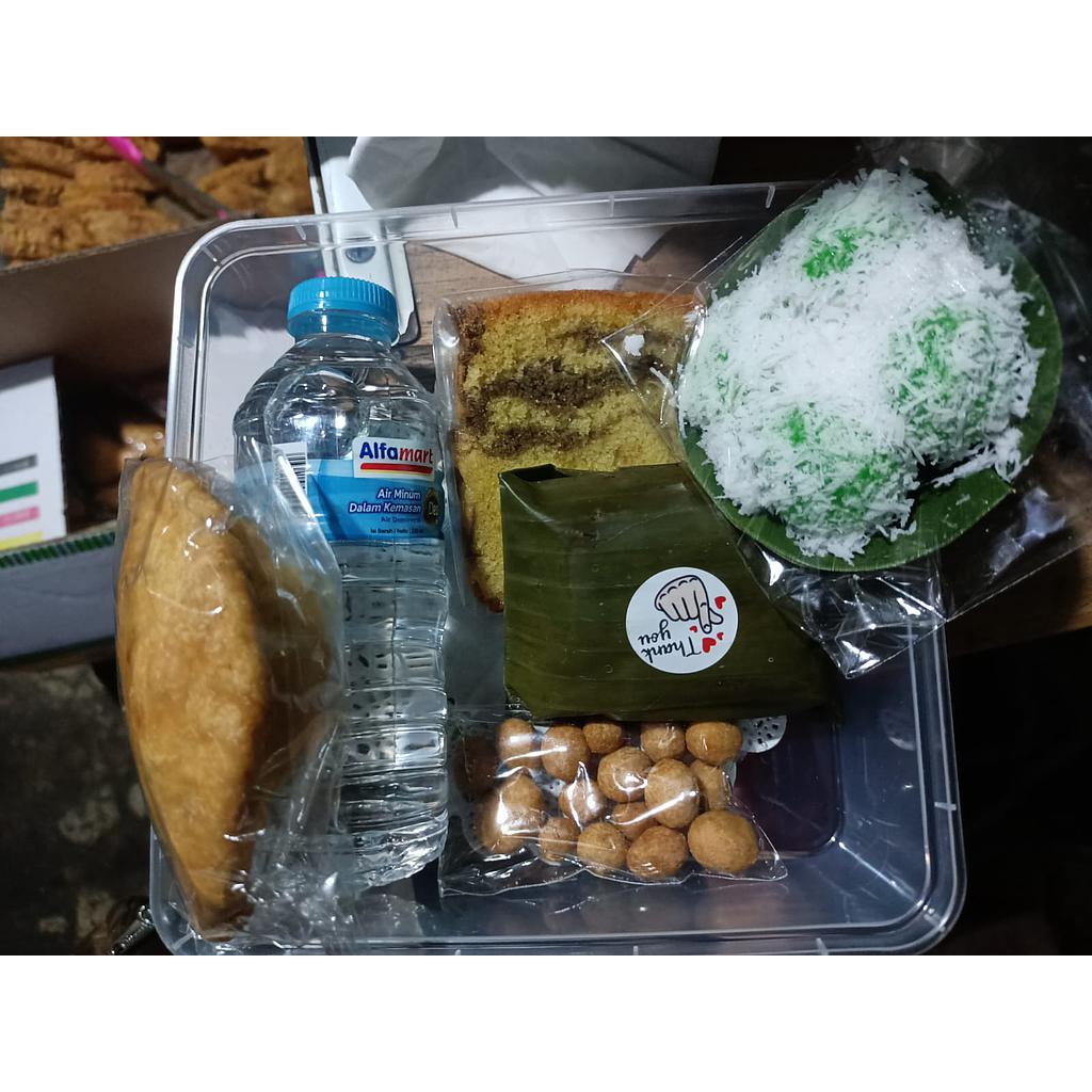 Snack Box Smile Cake &amp; Food G