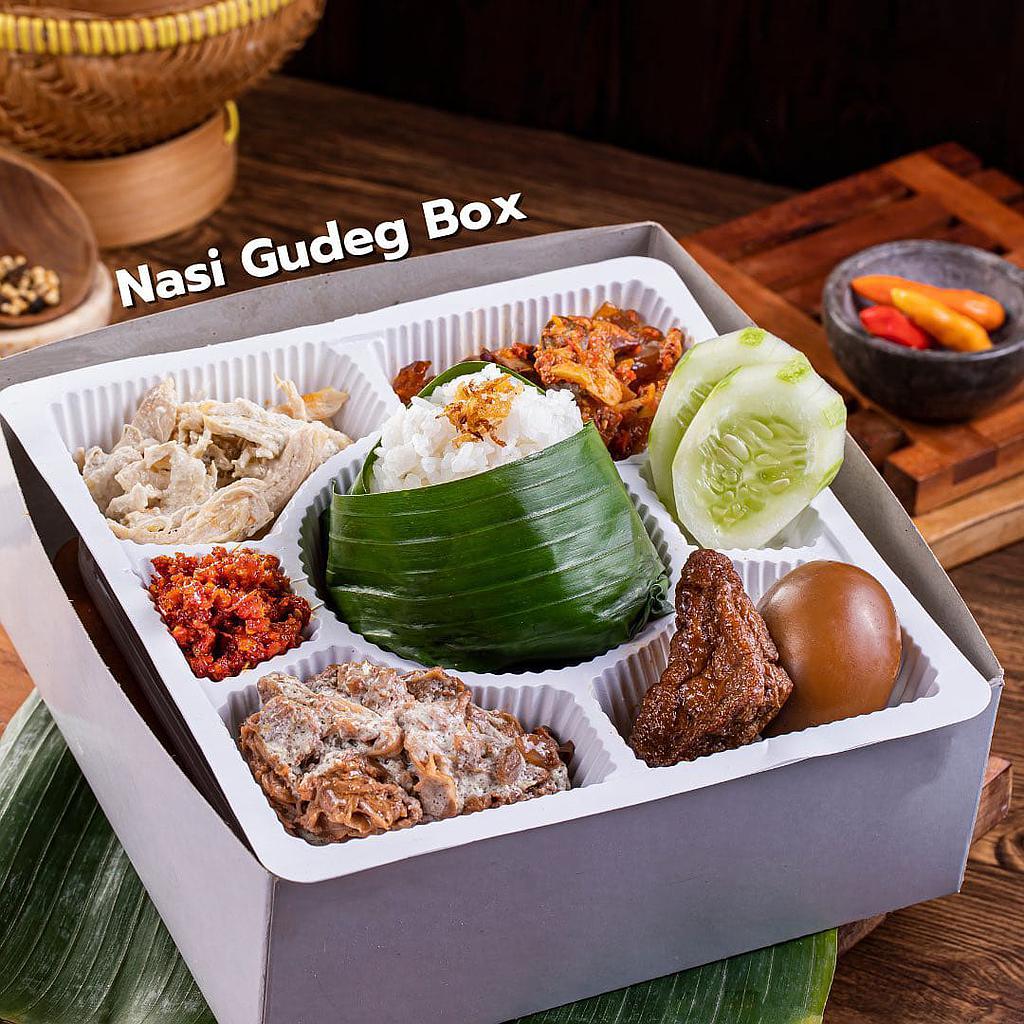 Nasi Gudeg Komplit