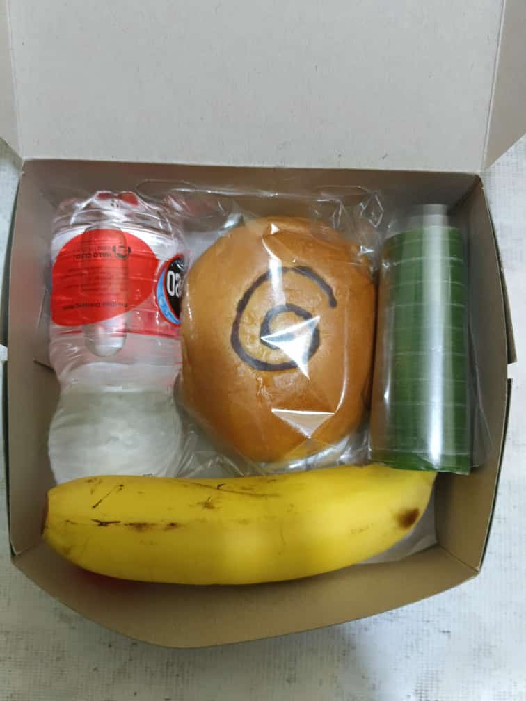 Snack Box Farian bakery 2 Kueh 1 Buah + Cleo