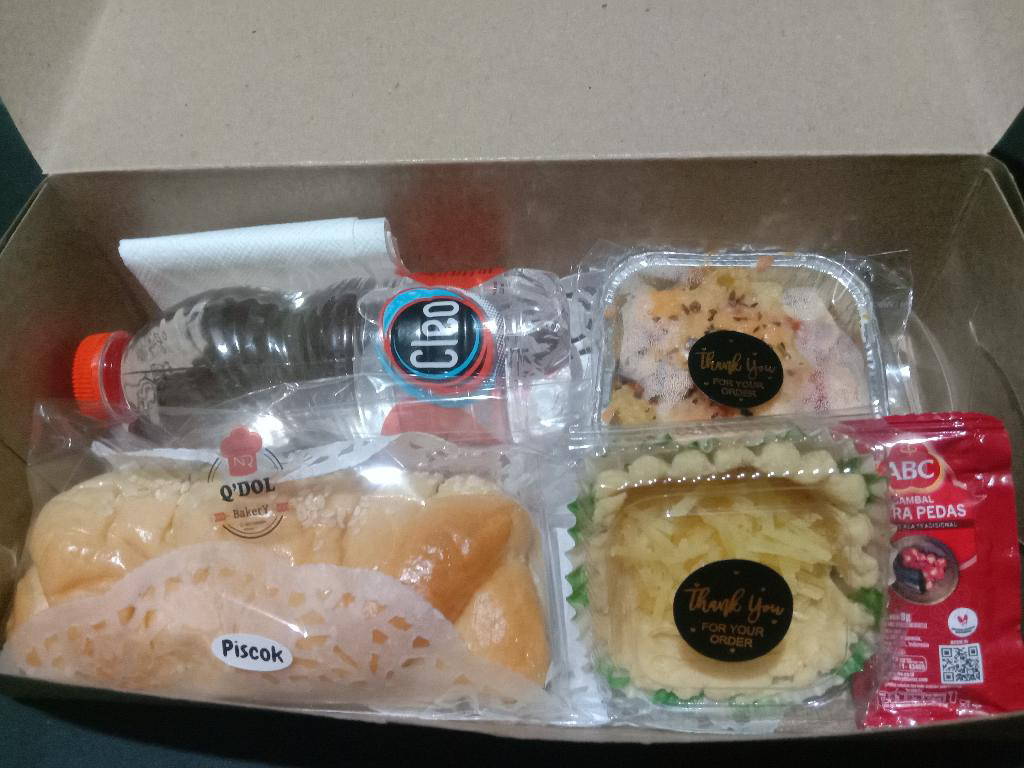 Aneka Snack Box by Q'dol