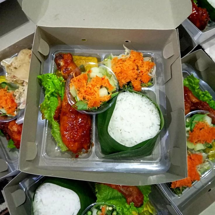 LUNCH BOX