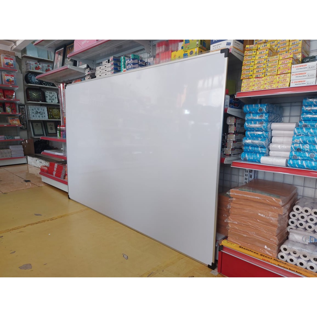 WHITE BOARD UK 120 X 180