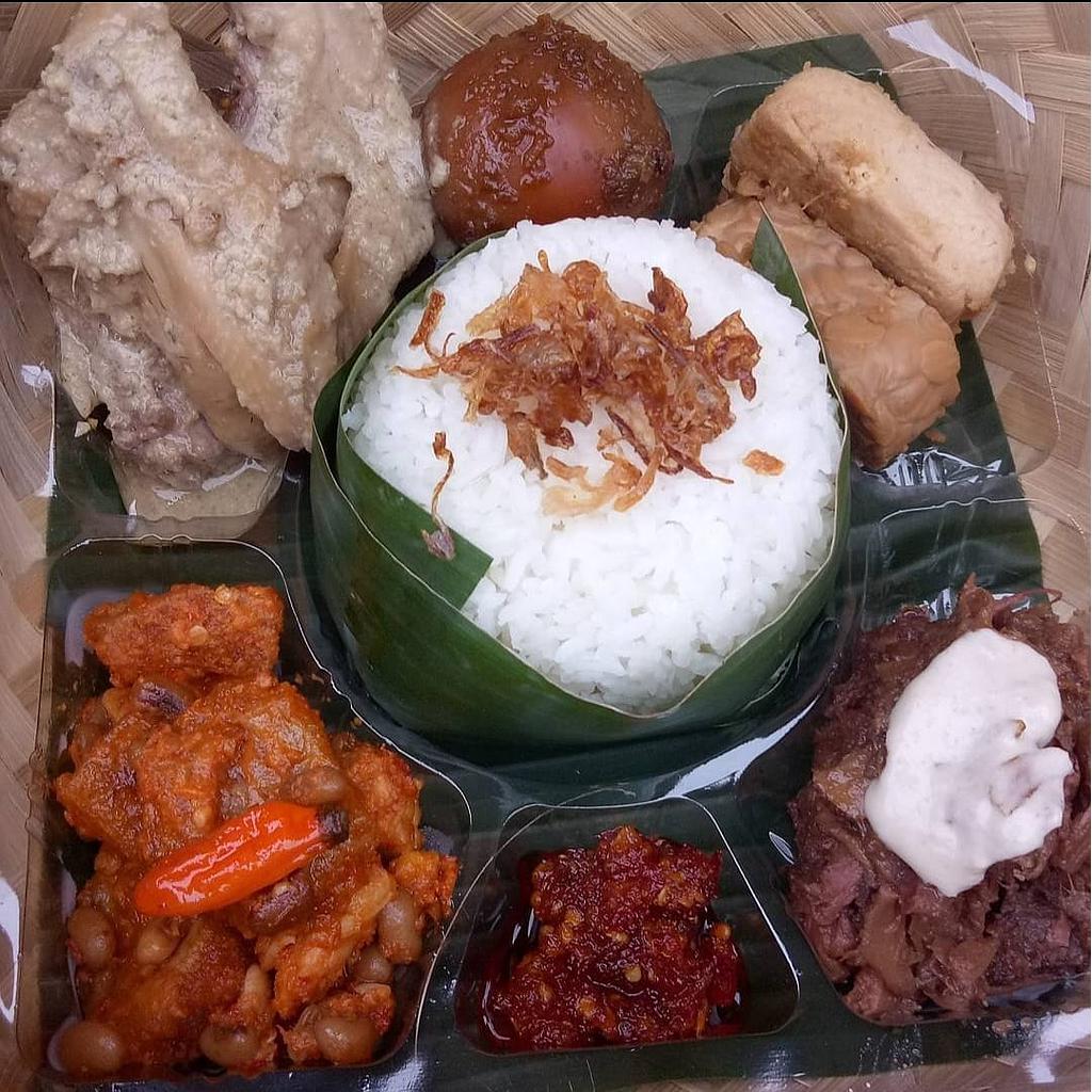 Kotak/Box Nasi Gudeg Komplit