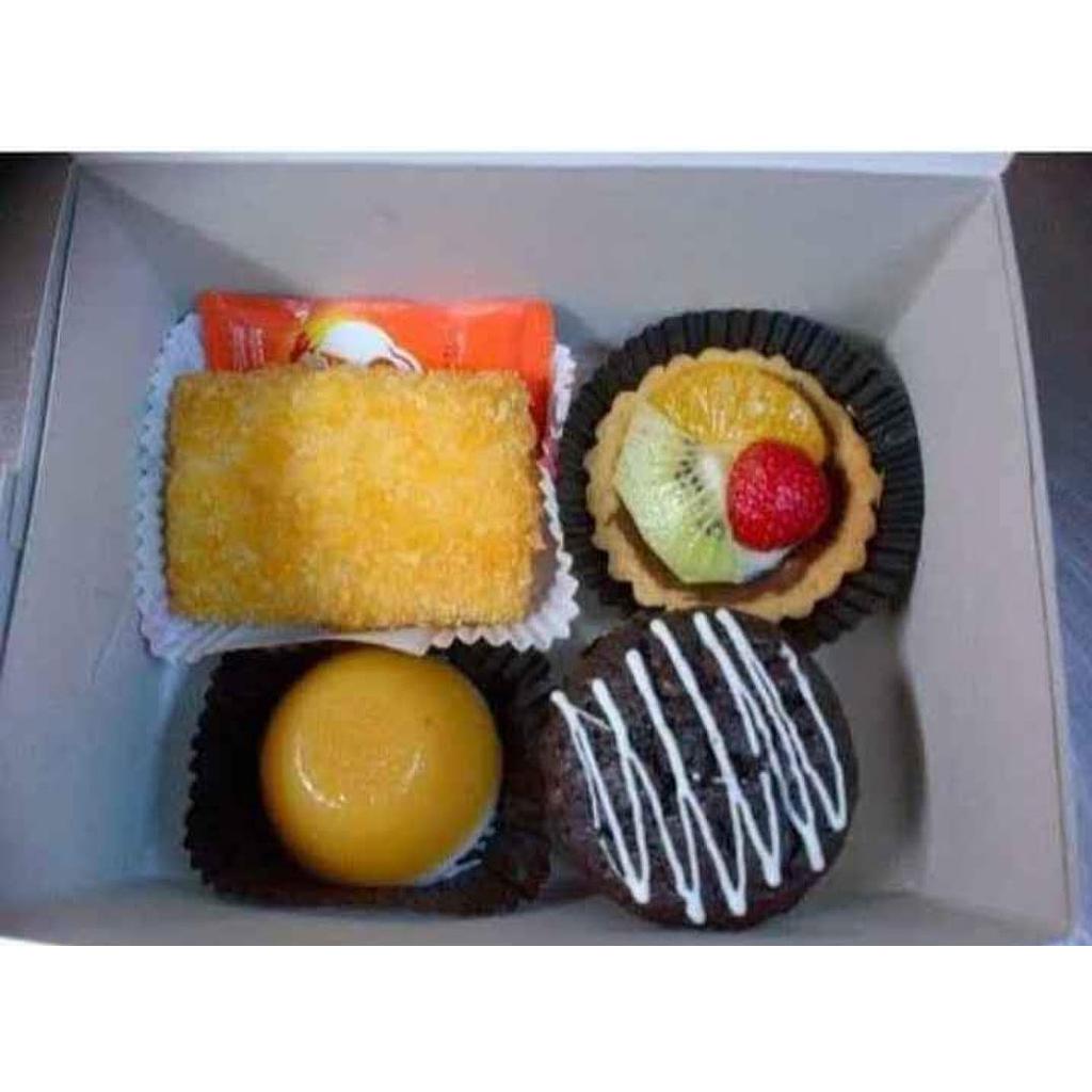 Paket 2 Snack Box Nadina Cake