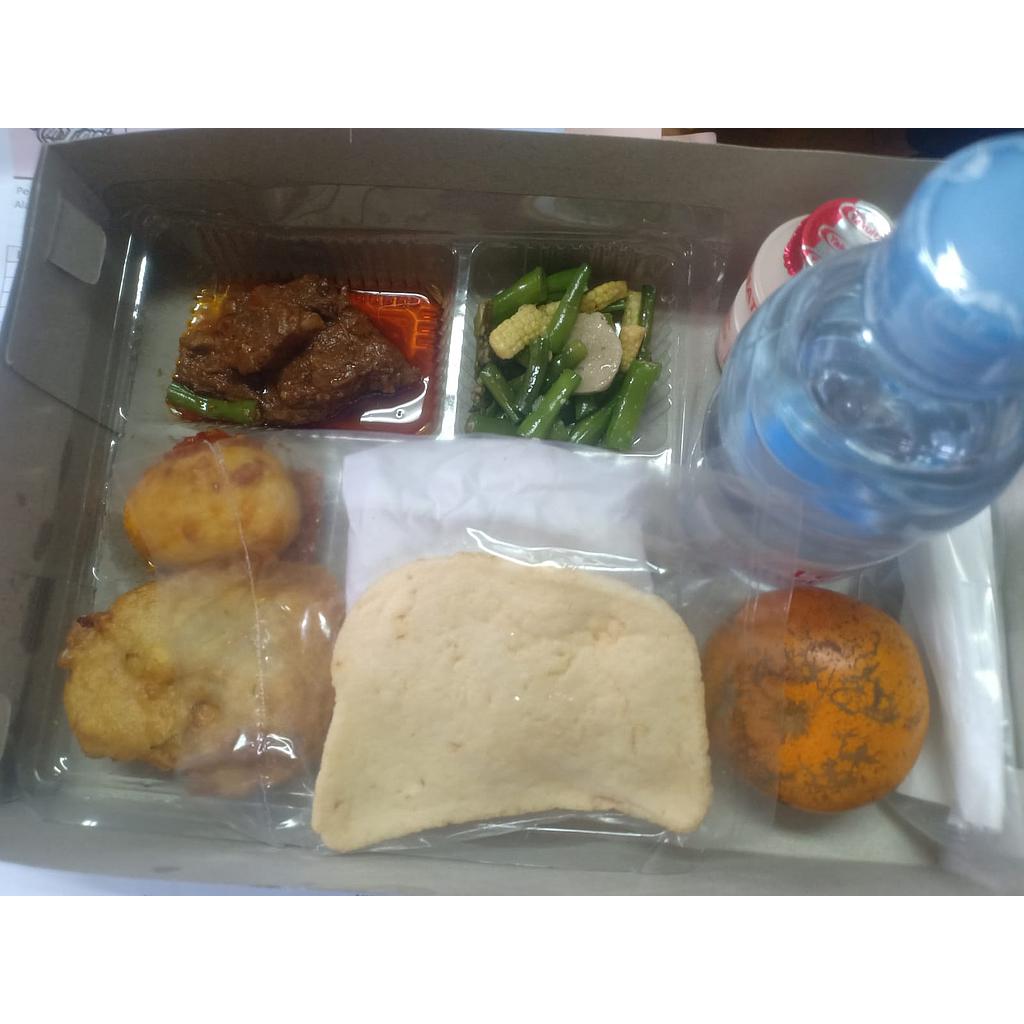 Snack dan Nasi Box Raja
