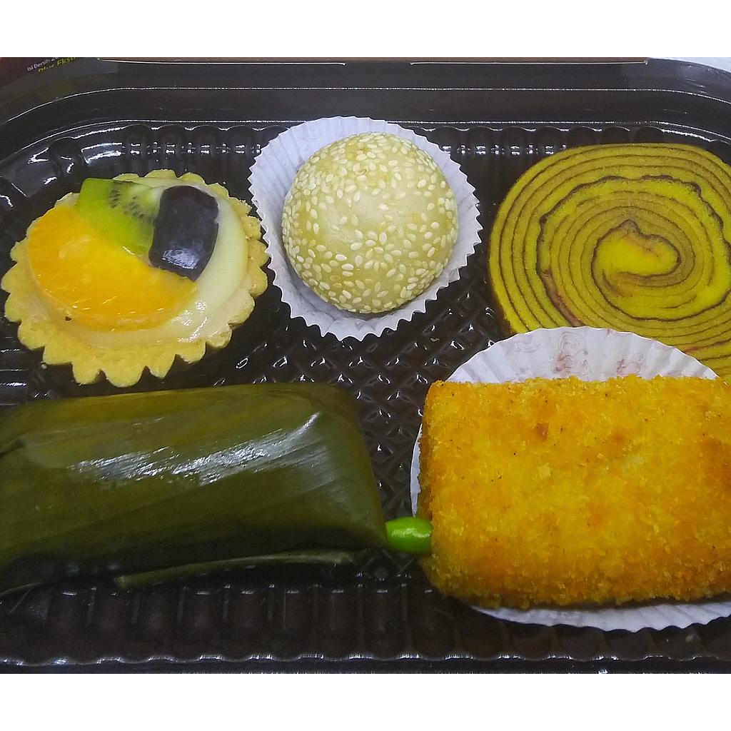 Snack Box II Kube Mawar Putih
