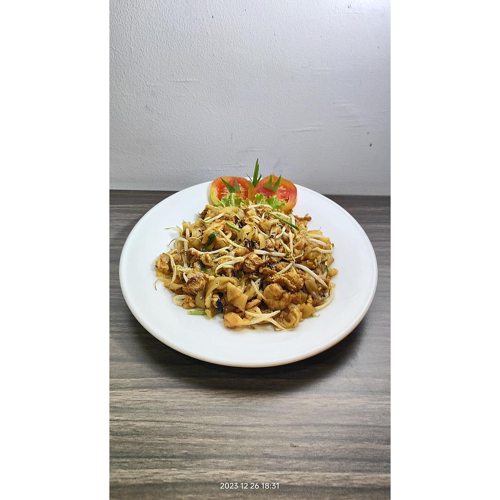 Kwetiau goreng ayam