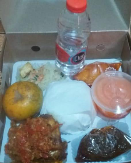 Paket Nasi dan Snack Box