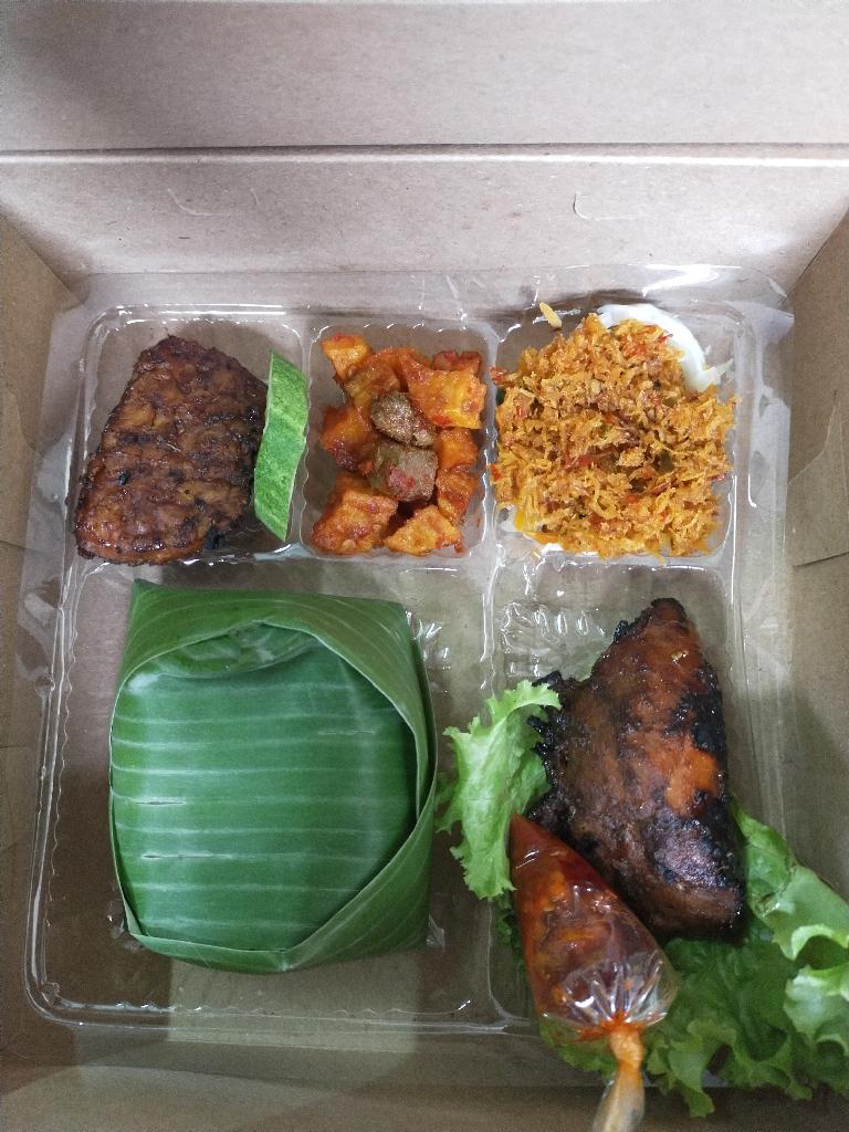 Paket Snack dan nasi
