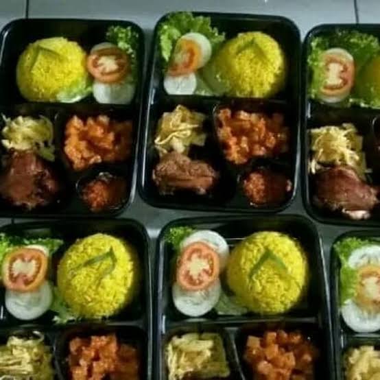 Nasi Kuning Komplit E Order
