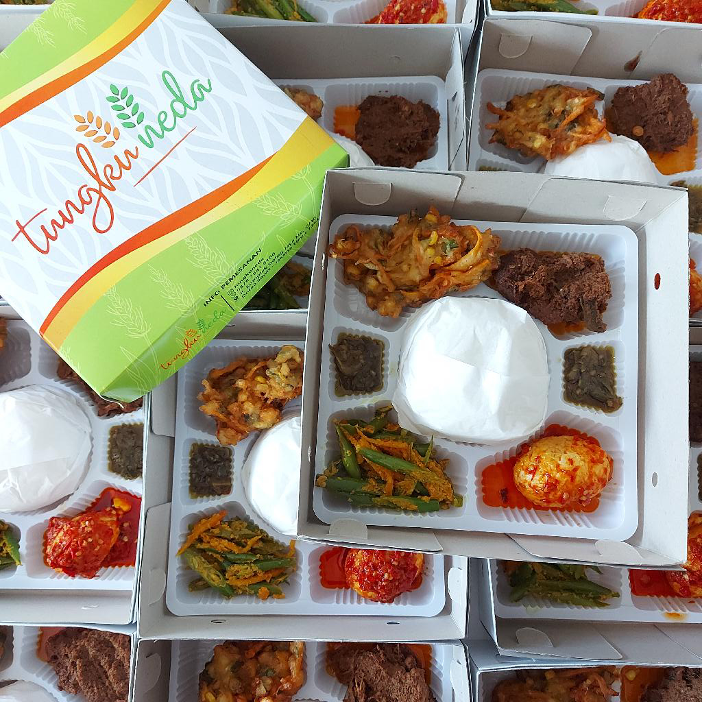 Paket Snack dan Makan