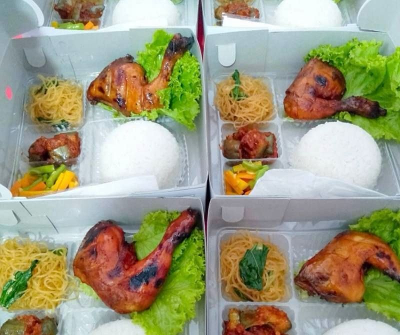 Paket Ayam Bakar Bu Leli ini