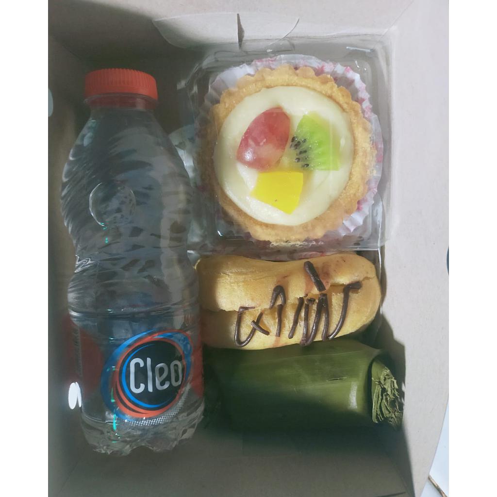 Snack Box Aryuni Cake 12