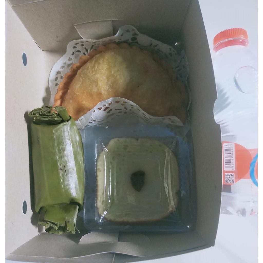 Snack Box Aryuni Cake 13