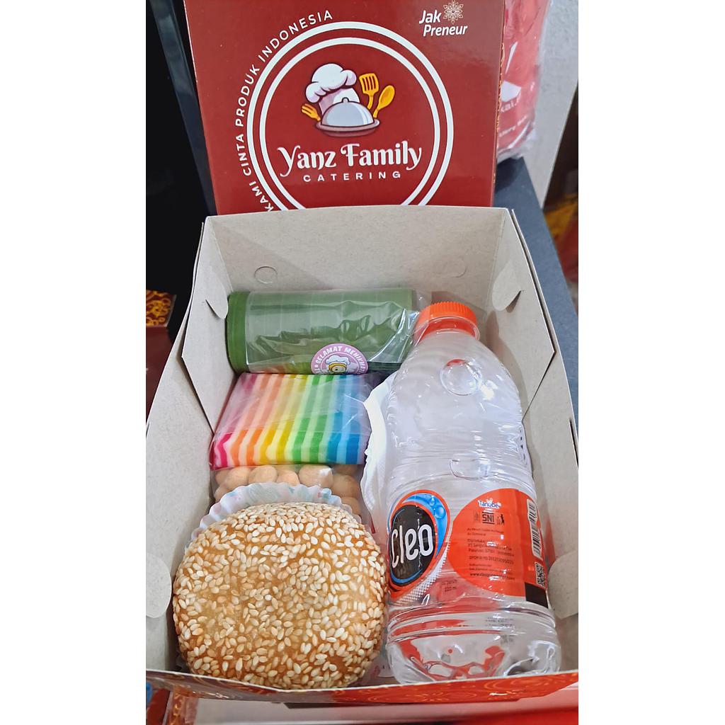 Snack Box 5 by Yanz Family Catering