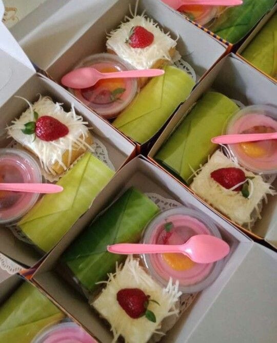 YUMNA SNACK RAPAT / ACARA