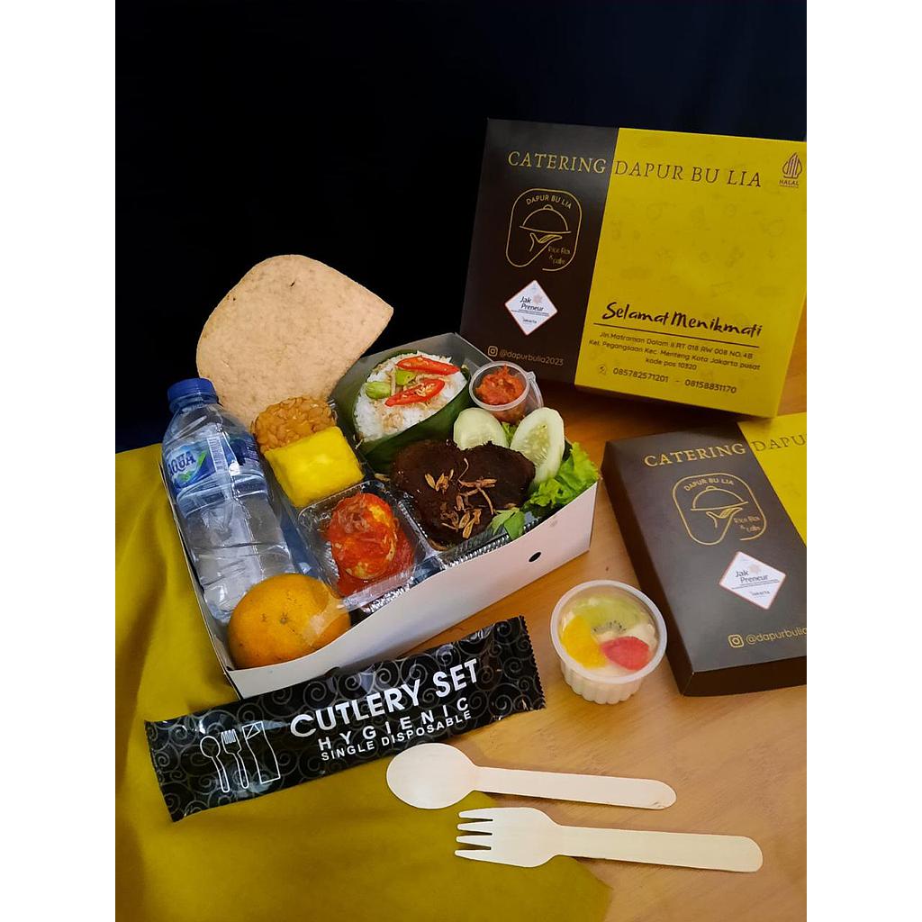 Paket Snack dan Nasi Box