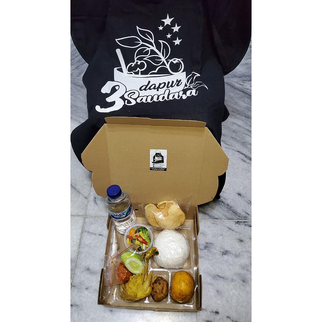 Paket Nasi Box (Ayam Goreng)