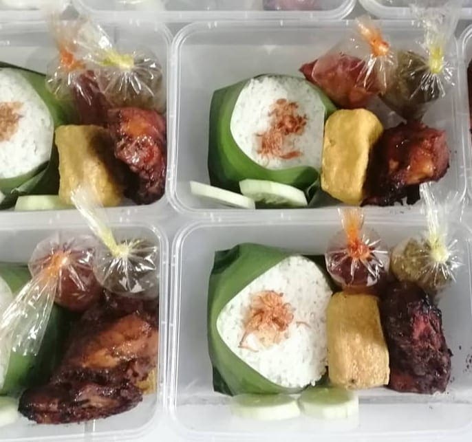 Ayam Bakar Sebelah Pak RT