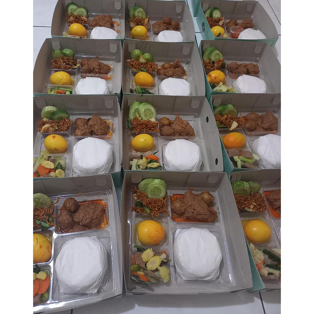 Paket Snack dan Nasi Box