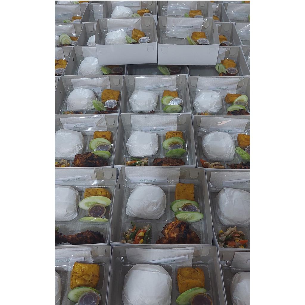 Paket Nasi Ayam Serundeng