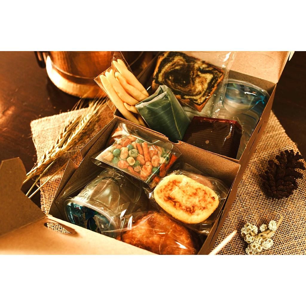 Paket Snack Box 18
