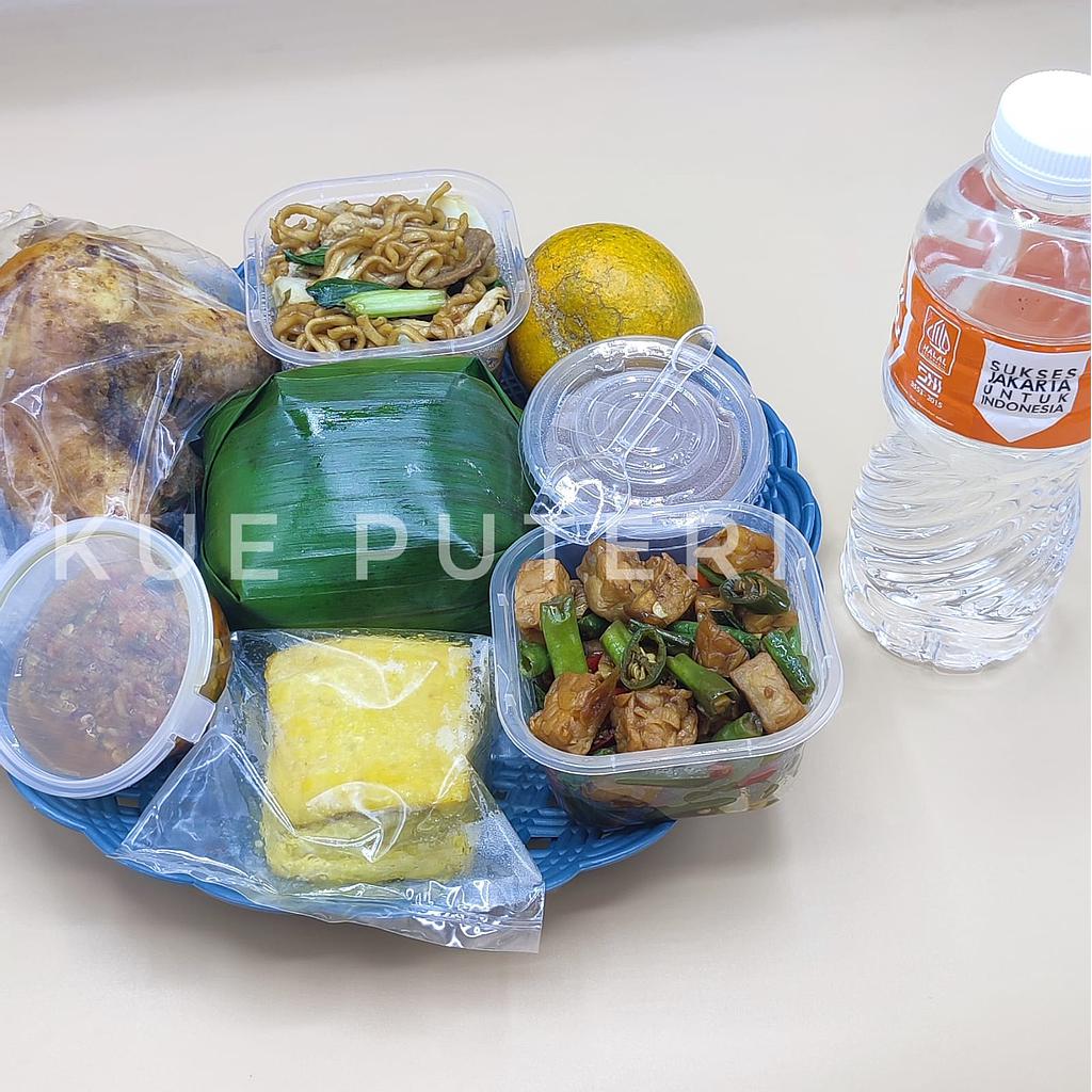 Paket D Lunch Box | Kue Puteri