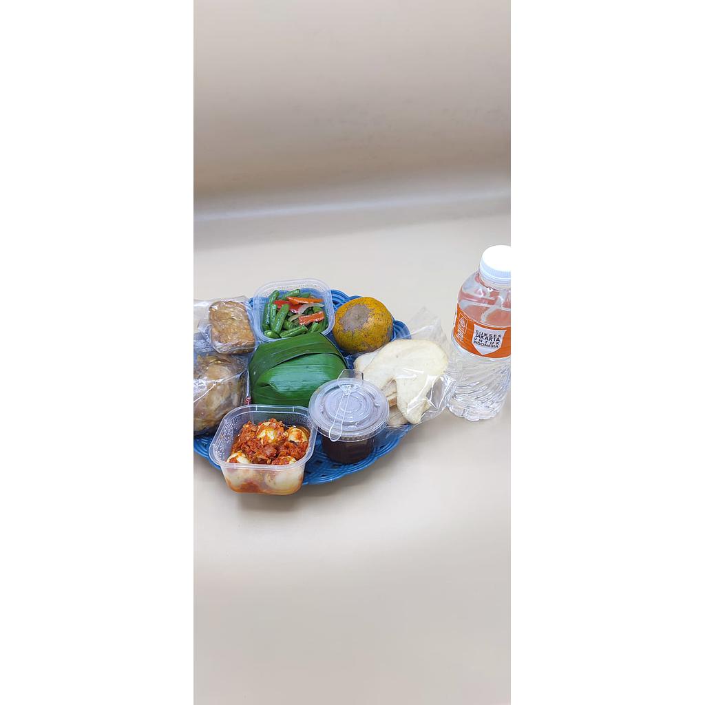Paket F Lunch Box I Kue Puteri