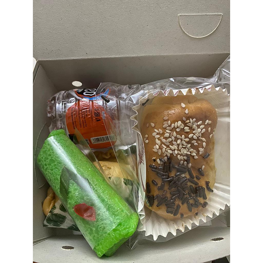 Paket 10 ( isi 22 snackbox )
