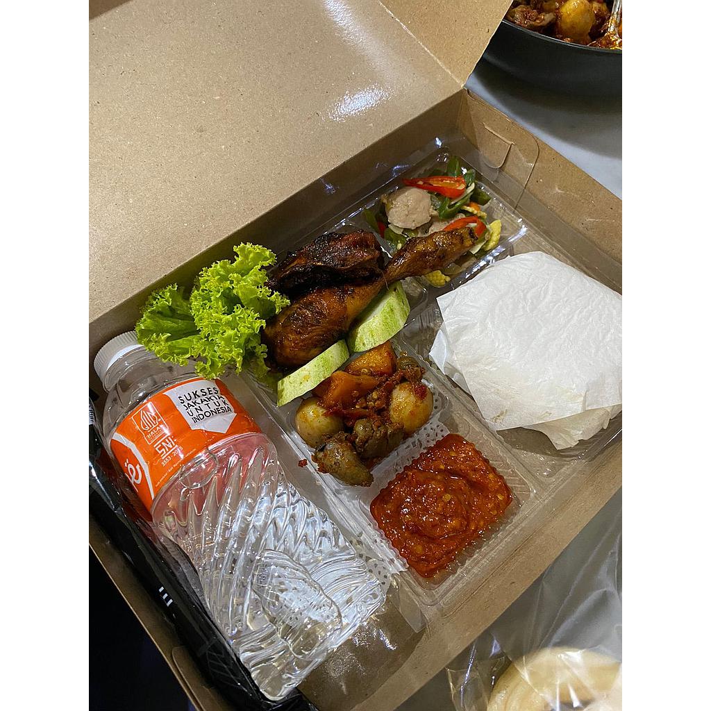 Nasi Box 1-Ayam Bakar + Snack box