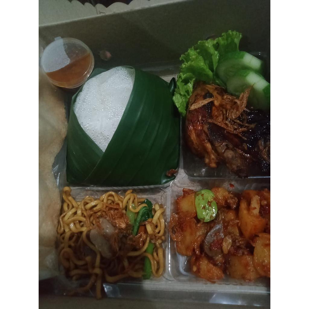Nasi Kotak Ayam Goreng