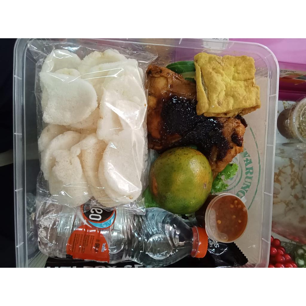 NASI BOX AYAM GORENG BU TATI