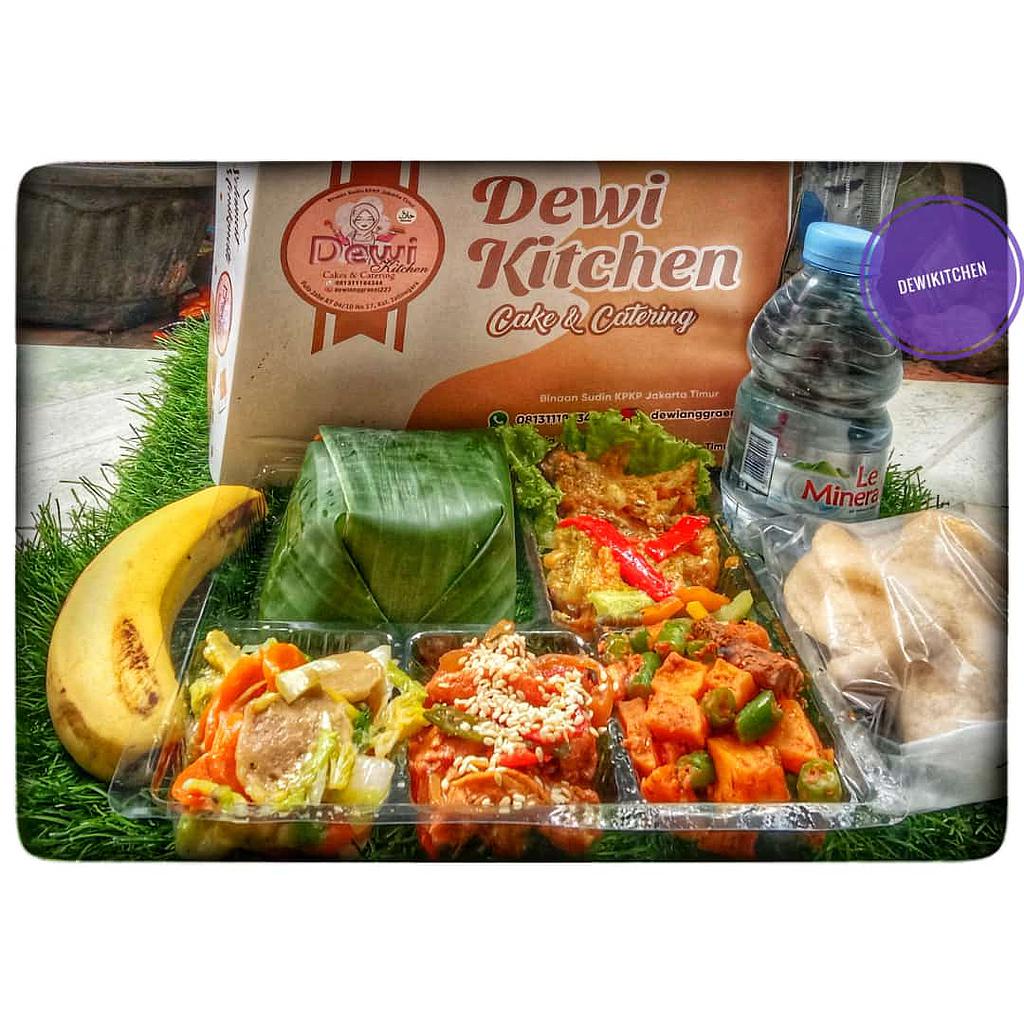 Paket 25 Nasi Box dan Snack Box by Dewi Kitchen