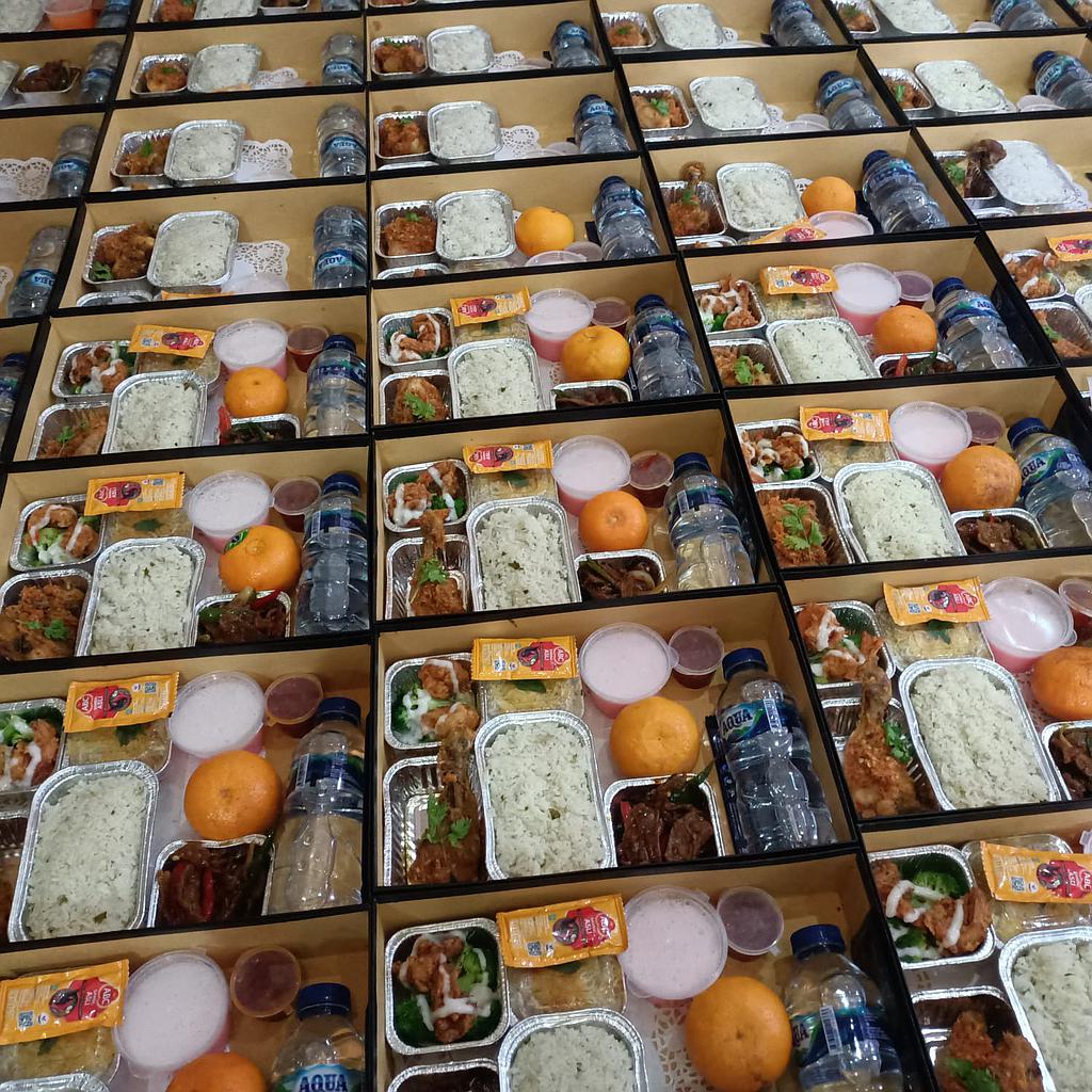 Nasi Box VIP 110 De'Carissa