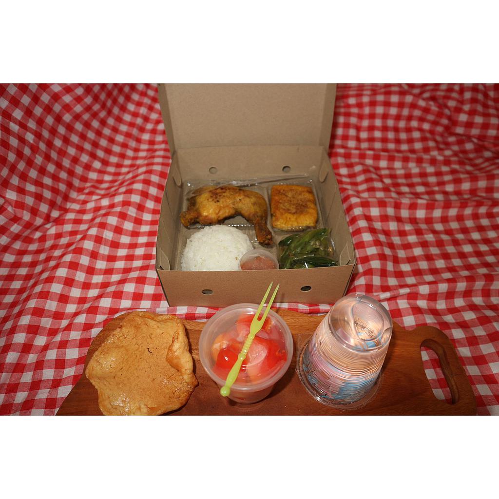 Lunch/nasi box