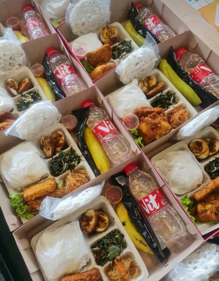 Nasi Ayam Serundeng