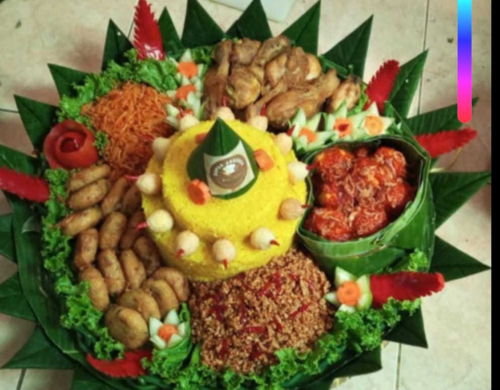 Nasi tumpeng Intan