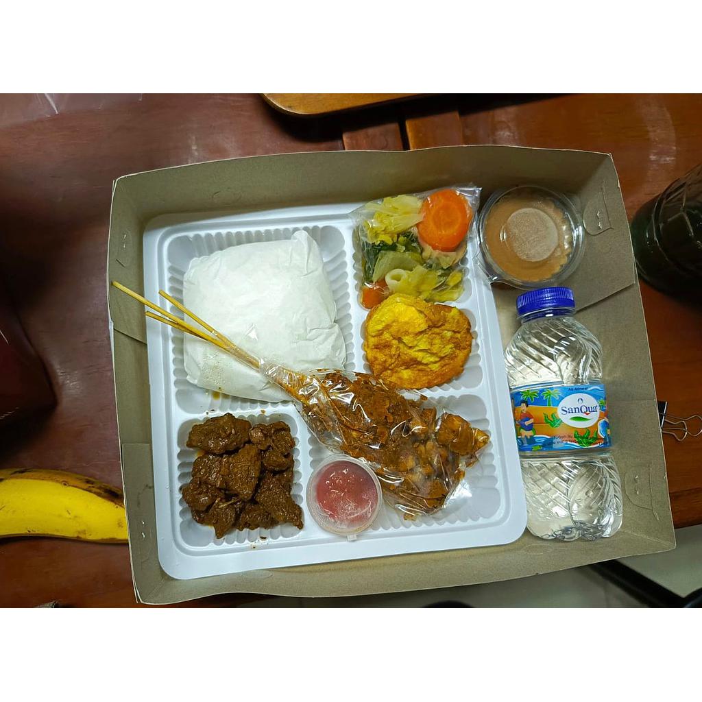 Paket Nasi dan Snack