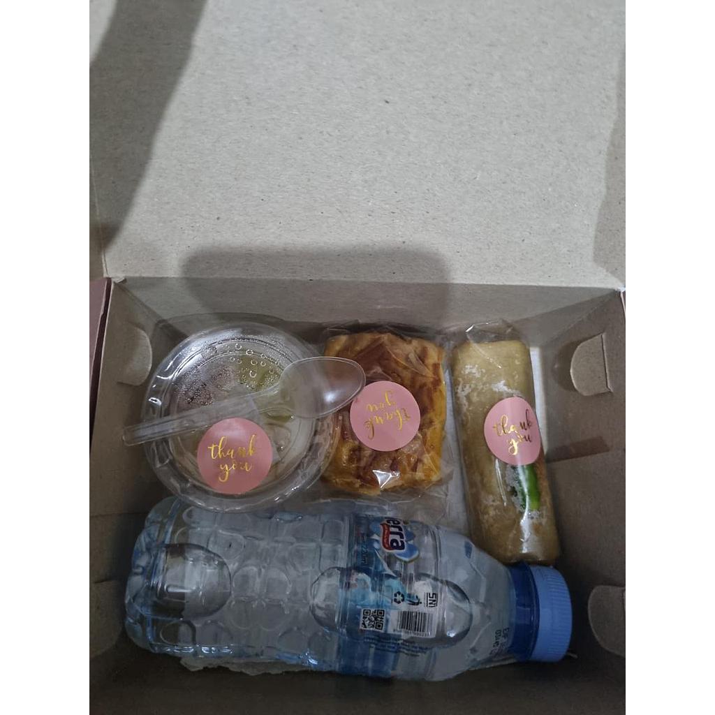 Snack box Raja untuk 25 orang