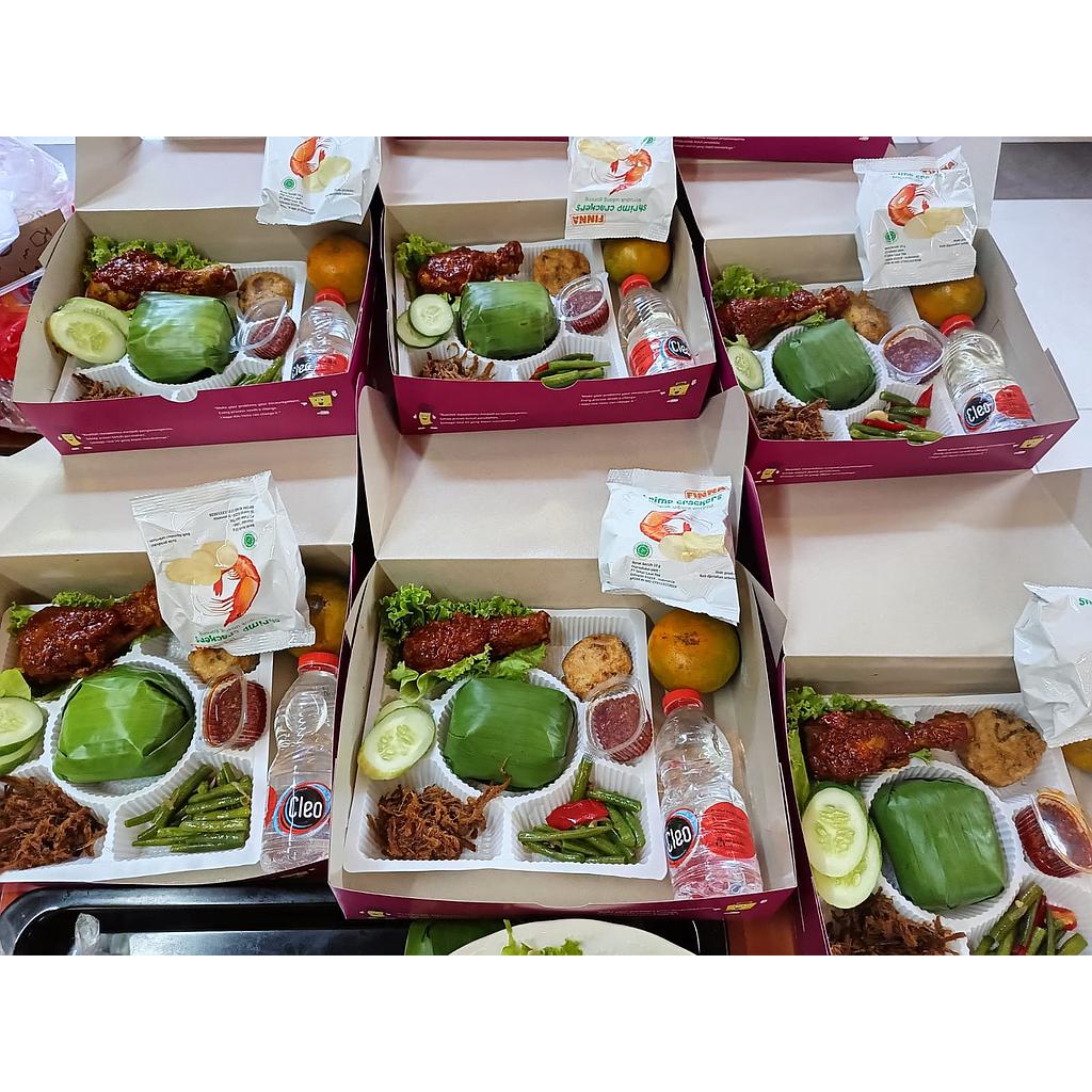Paket Nasi Ayam Bumbu Bali Rizta's Catering