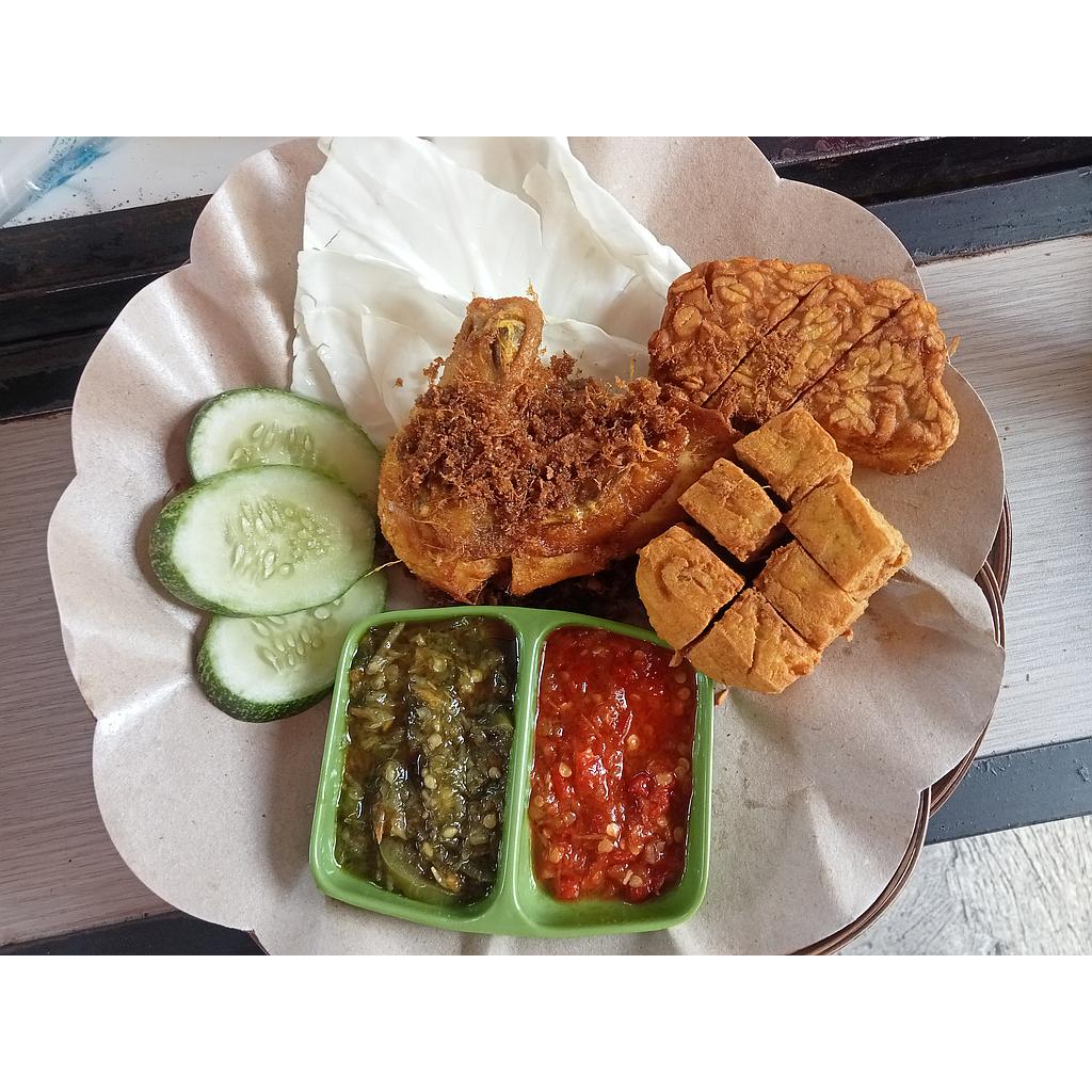 Ayam goreng kremes