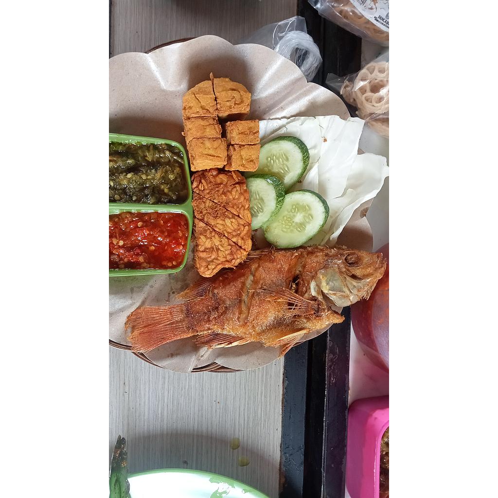 Ikan goreng nila