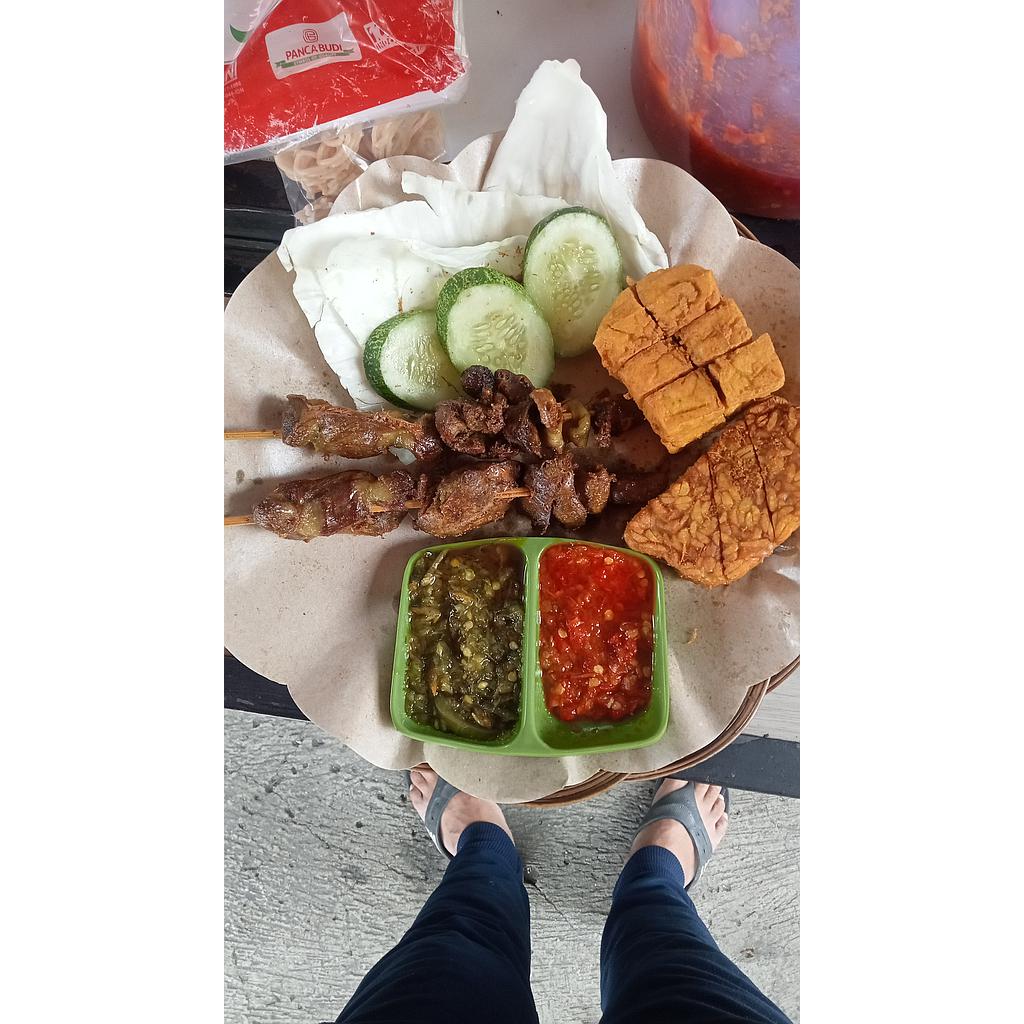 Aneka tusukan + tempe tahu