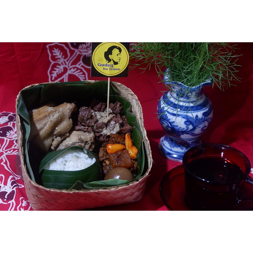 Paket Gudeg komplit