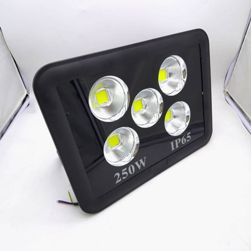 Lampu Sorot