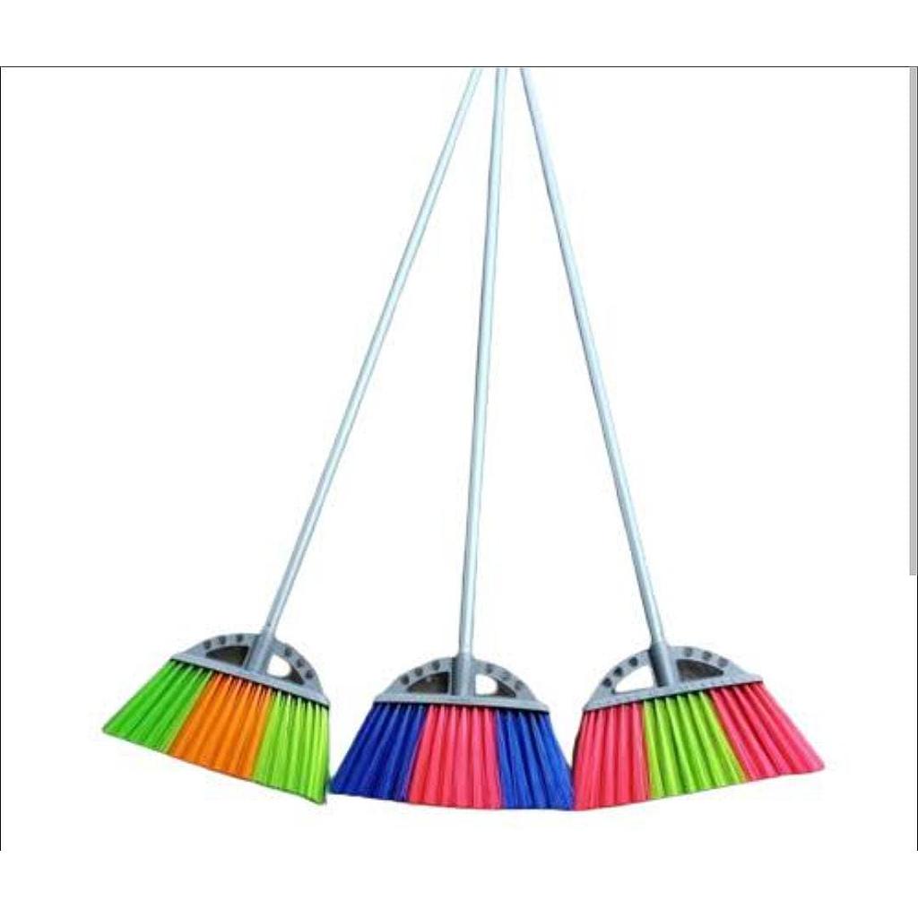 Sapu Pembersih Lantai Toko Wahyudin