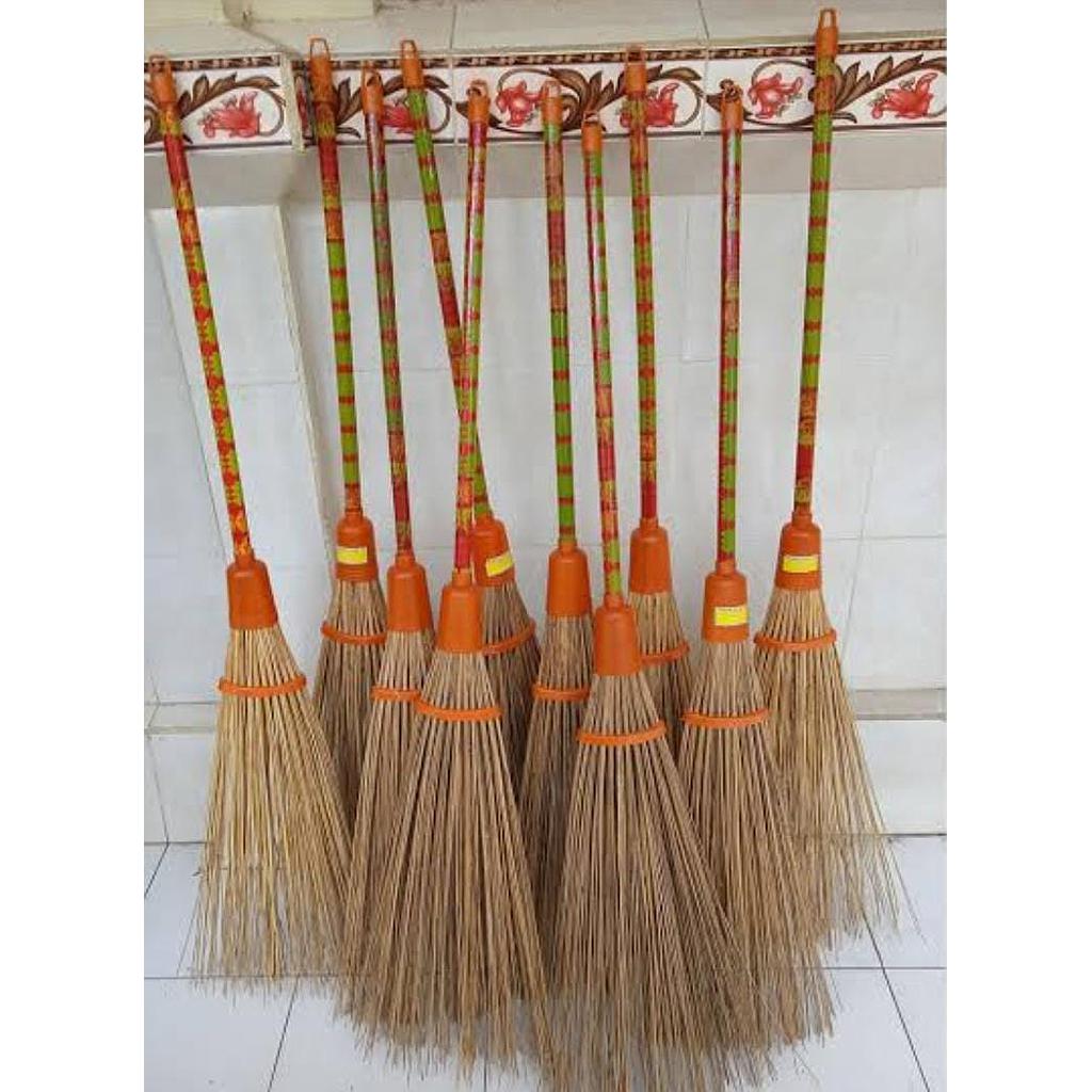 Sapu Lidi Bergagang Ananda Via